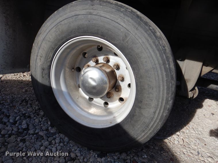 image for item DK8683 2000 Freightliner FL70  box truck