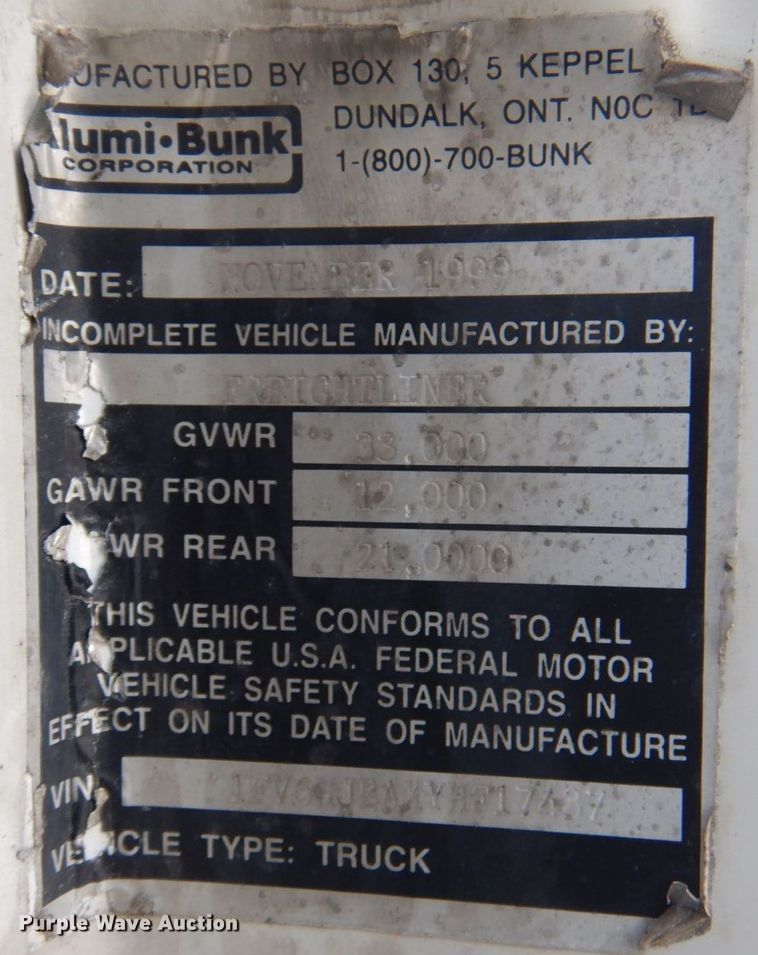 image for item DK8683 2000 Freightliner FL70  box truck