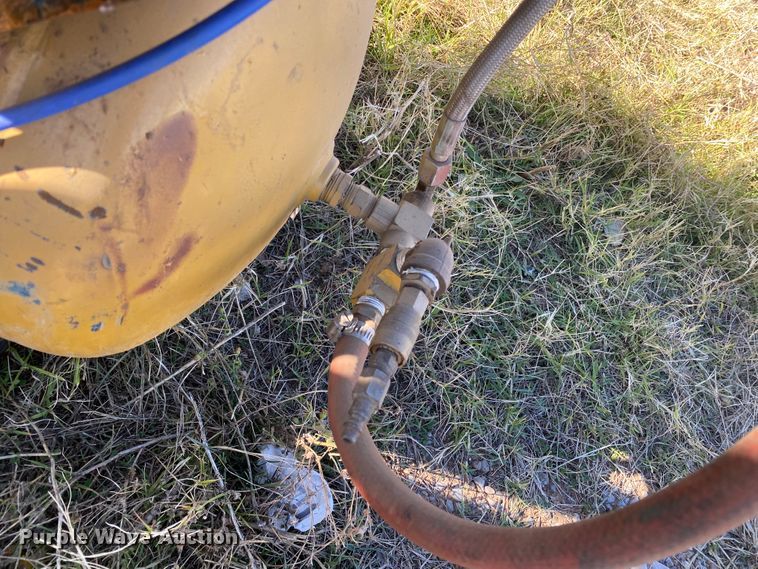 image for item DL6176 Air compressor