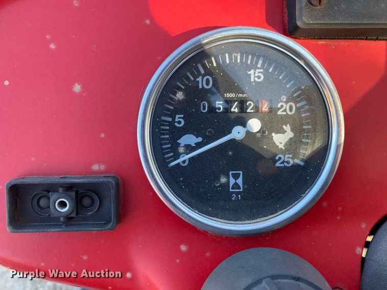 image for item DL6177 1999 Massey Ferguson 231S  tractor
