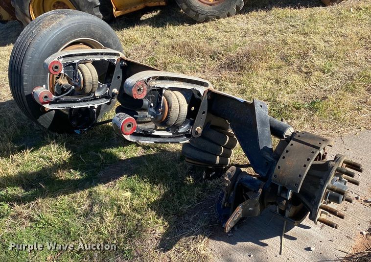 image for item DL6179 Steerable lift axle