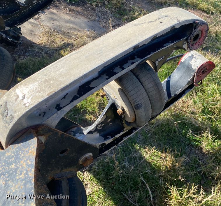 image for item DL6179 Steerable lift axle