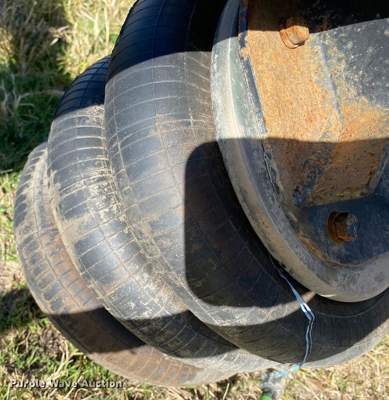 image for item DL6179 Steerable lift axle