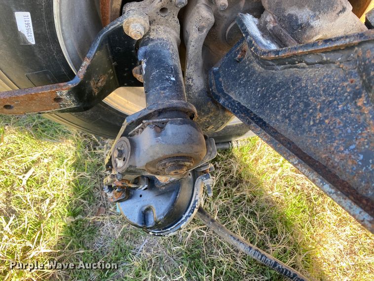 image for item DL6179 Steerable lift axle