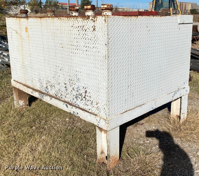 image for item DL6181 Five compartment fuel tank