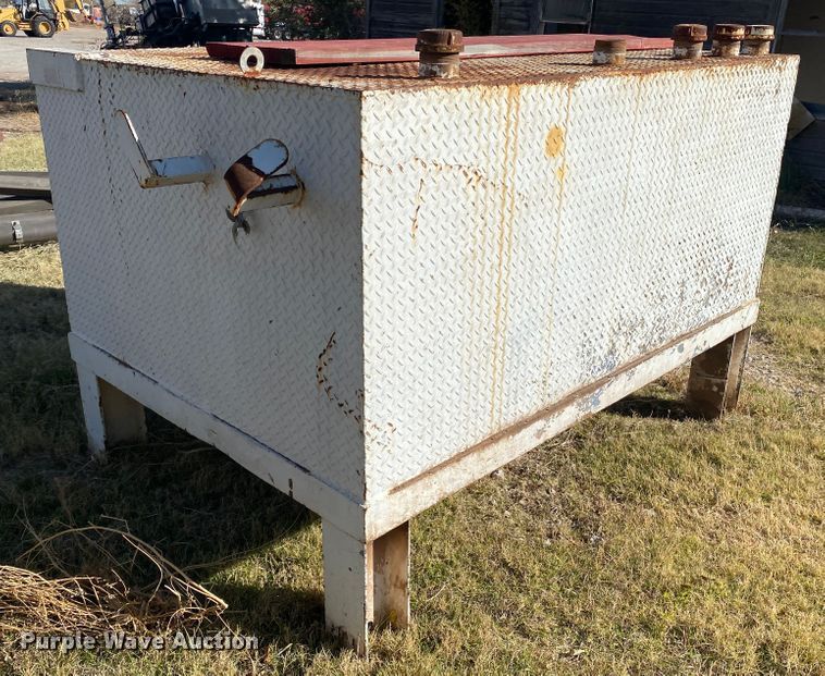 image for item DL6181 Five compartment fuel tank