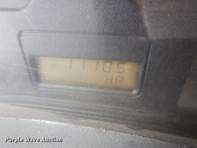 image for item DM0663 2005 International 7500  fuel truck