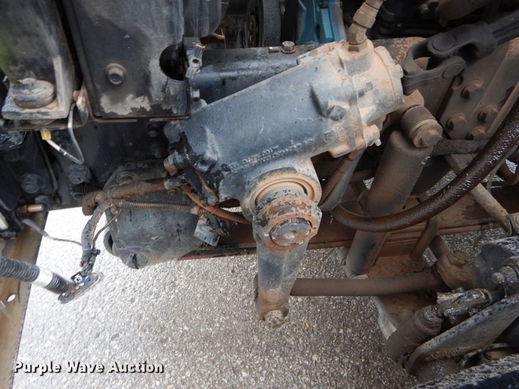 image for item DM0663 2005 International 7500  fuel truck