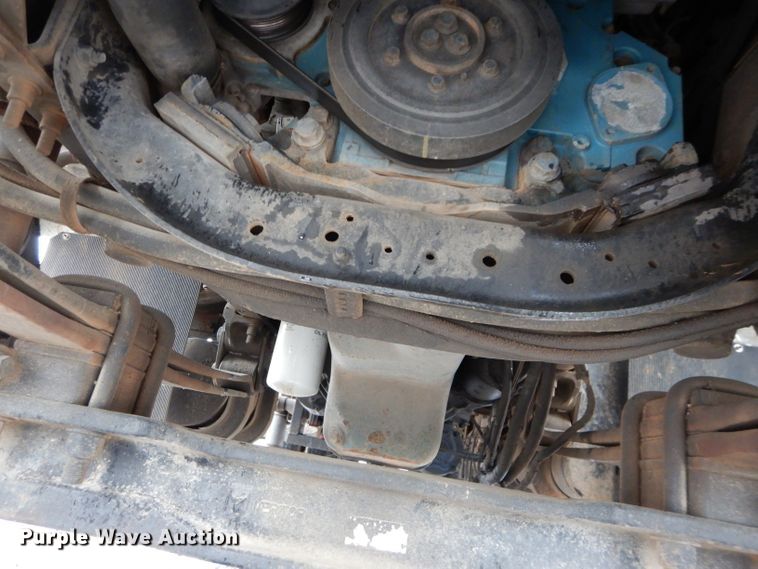 image for item DM0663 2005 International 7500  fuel truck