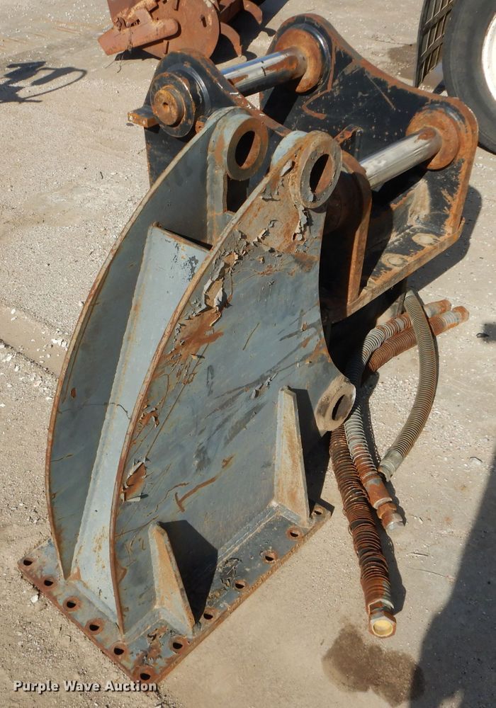 image for item DM0710 (2) excavator attachments