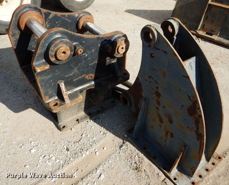 image for item DM0710 (2) excavator attachments