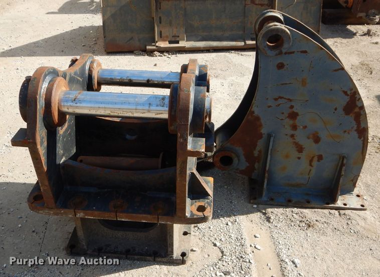 image for item DM0710 (2) excavator attachments