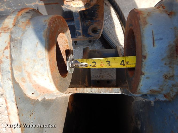 image for item DM0710 (2) excavator attachments