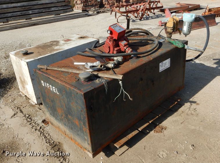 image for item DM0712 (2) auxiliary fuel tanks