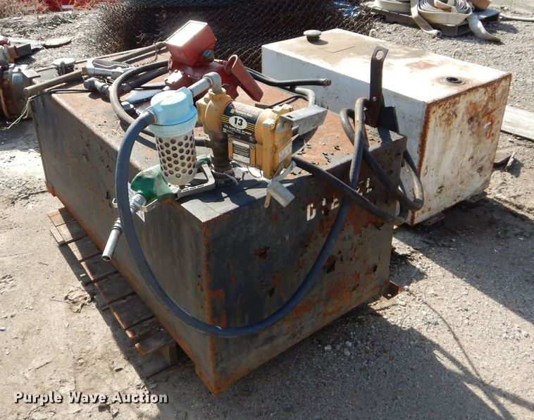 image for item DM0712 (2) auxiliary fuel tanks