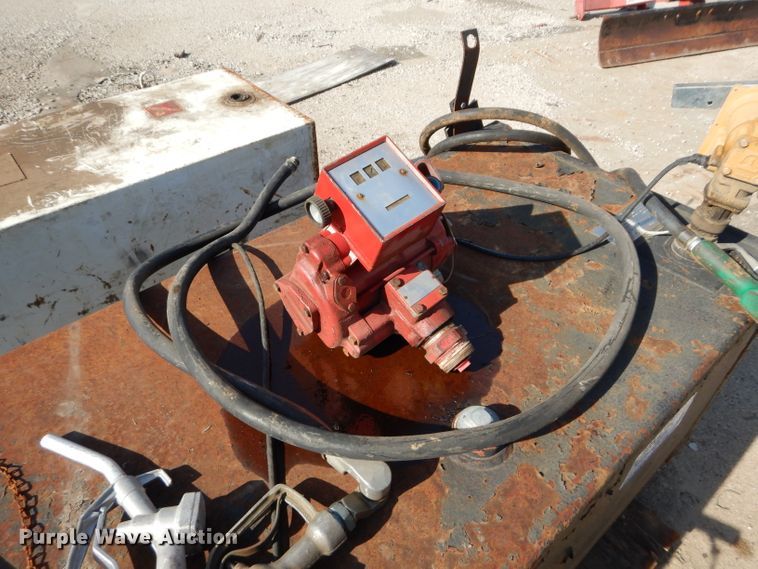 image for item DM0712 (2) auxiliary fuel tanks