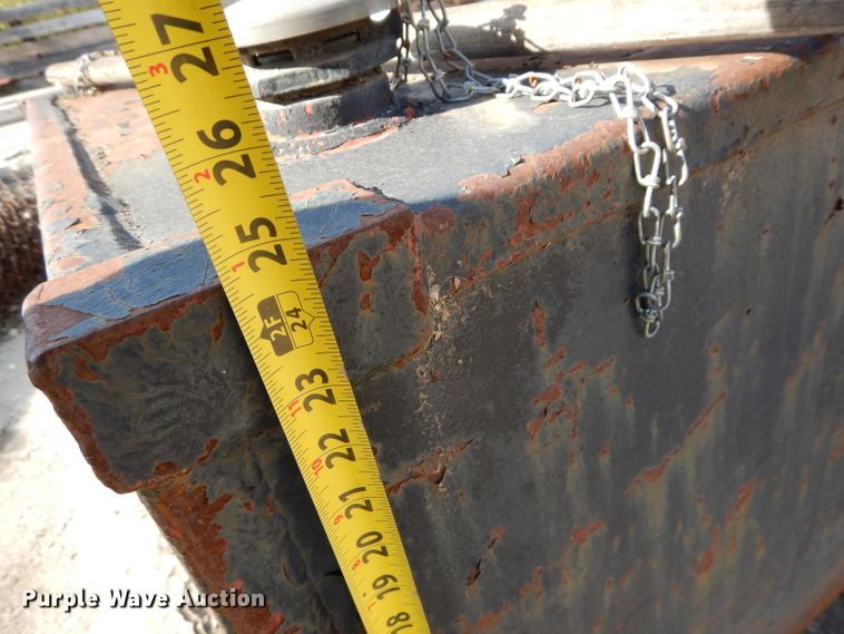 image for item DM0712 (2) auxiliary fuel tanks