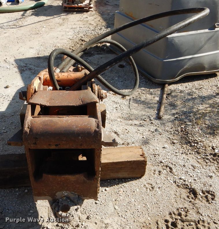 image for item DM0717 Stanley MB550  breaker