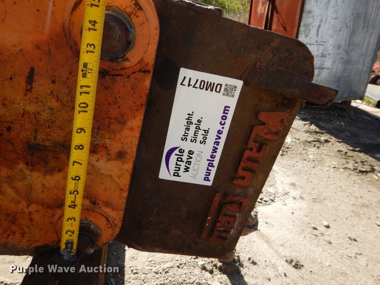 image for item DM0717 Stanley MB550  breaker