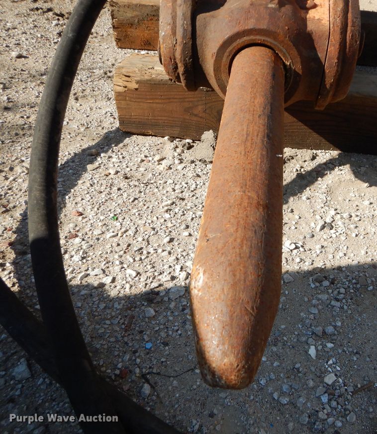 image for item DM0717 Stanley MB550  breaker