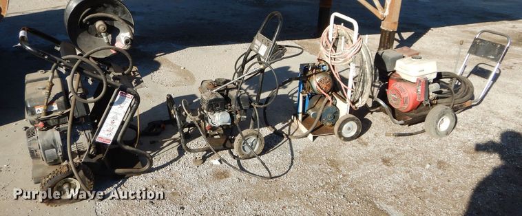 image for item DM0718 (3) pressure washers