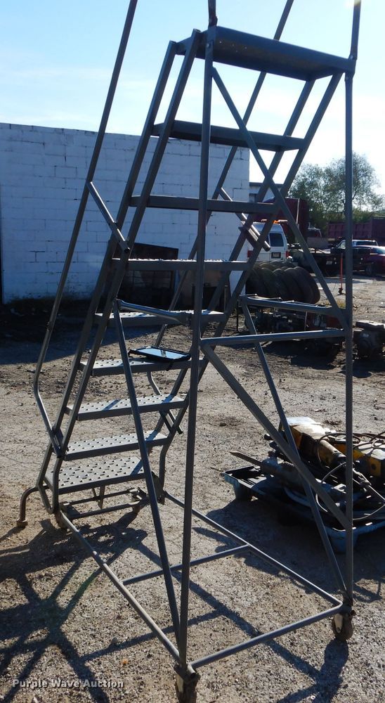 image for item DM0719 Warehouse ladder