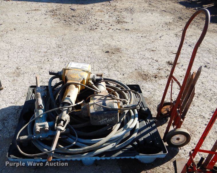 image for item DM0720 (3) jack hammers