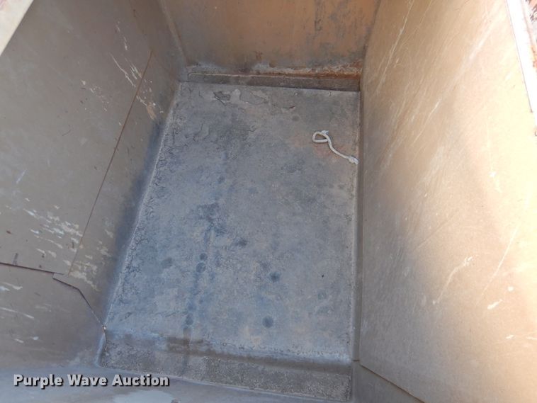 image for item DN0071 (18) dumpsters