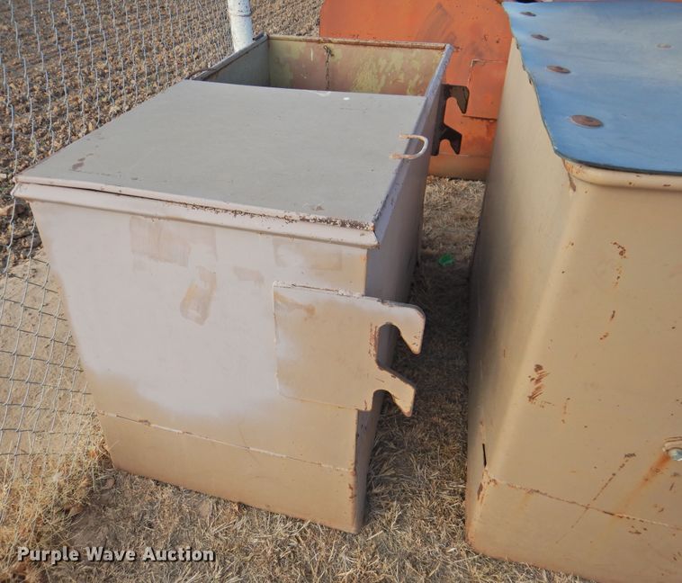 image for item DN0071 (18) dumpsters