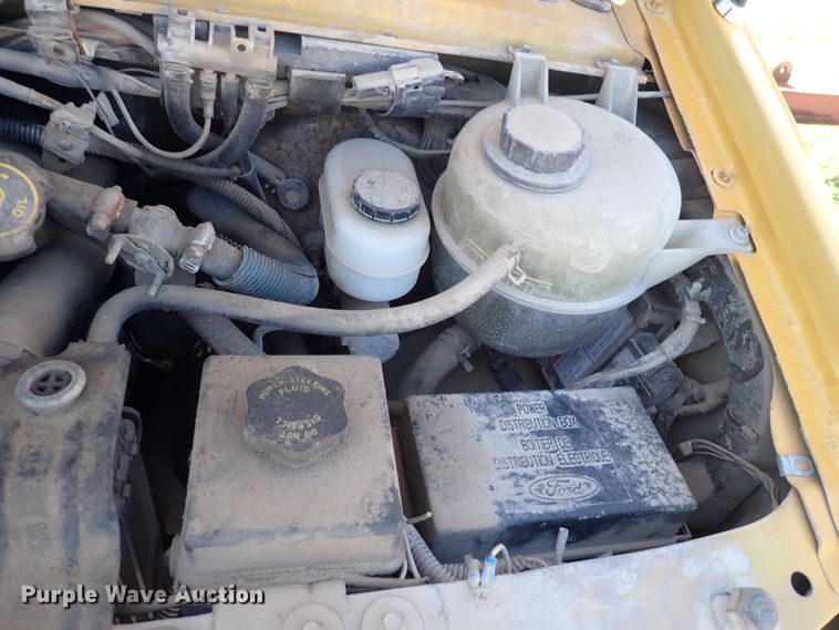 image for item DN1941 2002 Ford Econoline E350 Super Duty  school bus