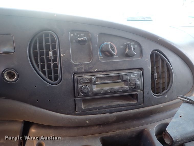 image for item DN1941 2002 Ford Econoline E350 Super Duty  school bus