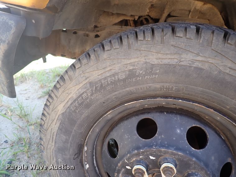 image for item DN1941 2002 Ford Econoline E350 Super Duty  school bus