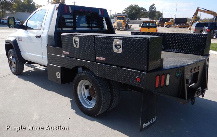 image for item DN5327 2009 Dodge Ram 5500HD  flatbed truck
