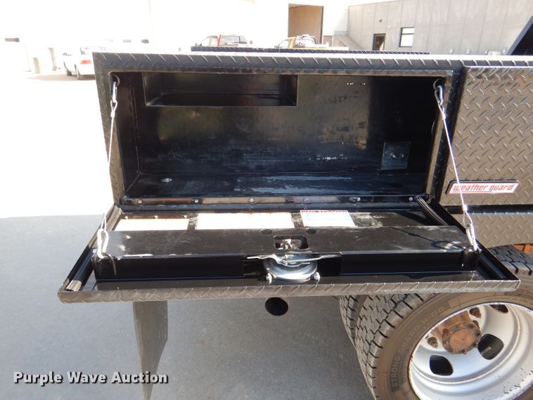 image for item DN5327 2009 Dodge Ram 5500HD  flatbed truck