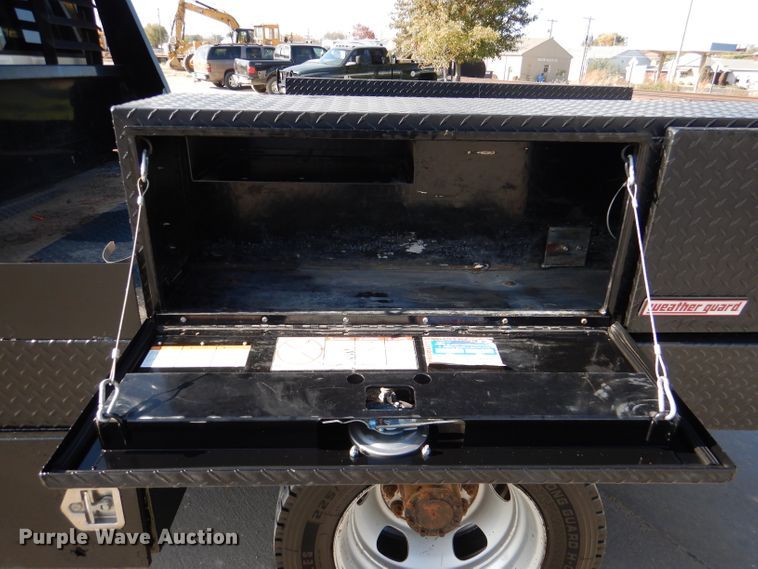 image for item DN5327 2009 Dodge Ram 5500HD  flatbed truck