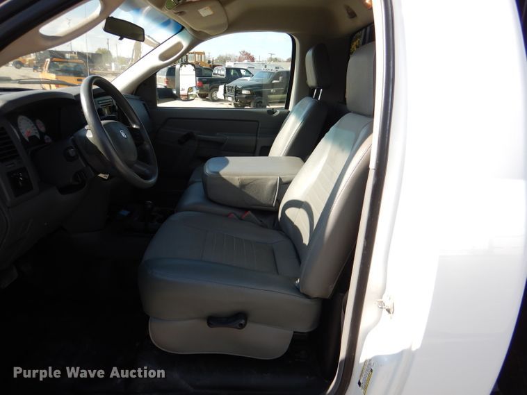 image for item DN5327 2009 Dodge Ram 5500HD  flatbed truck