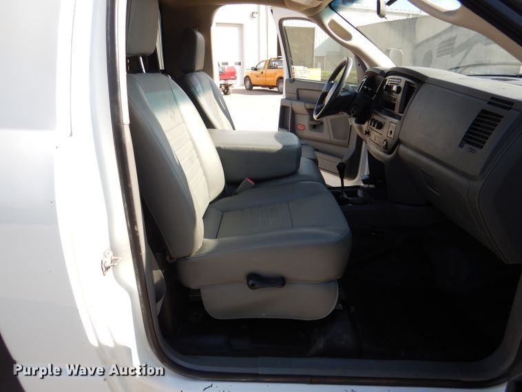 image for item DN5327 2009 Dodge Ram 5500HD  flatbed truck