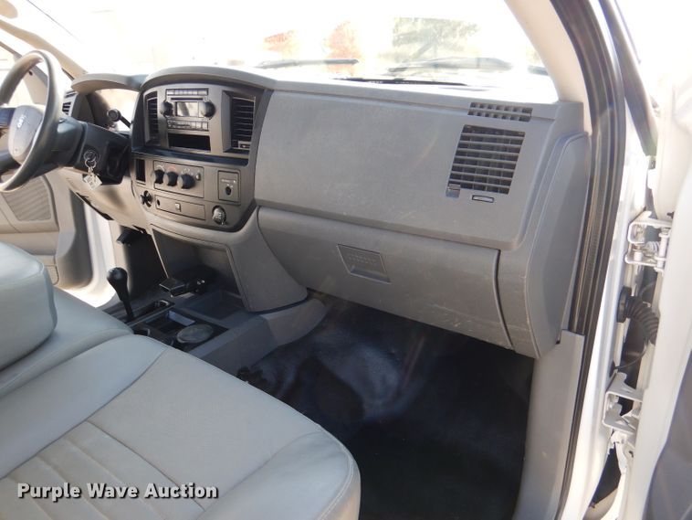 image for item DN5327 2009 Dodge Ram 5500HD  flatbed truck