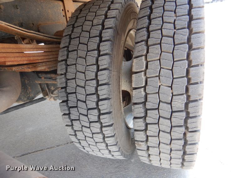 image for item DN5327 2009 Dodge Ram 5500HD  flatbed truck