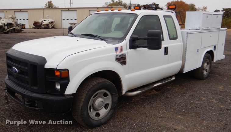 image for item DN5338 2009 Ford F350 Super Duty  SuperCab utility bed pickup truck