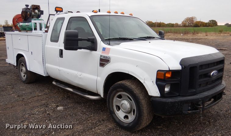 image for item DN5338 2009 Ford F350 Super Duty  SuperCab utility bed pickup truck