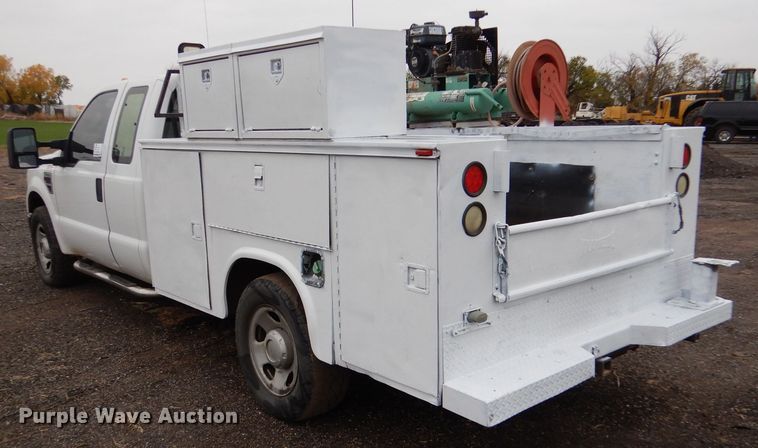 image for item DN5338 2009 Ford F350 Super Duty  SuperCab utility bed pickup truck
