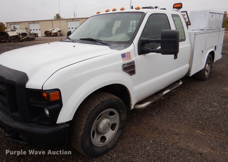 image for item DN5338 2009 Ford F350 Super Duty  SuperCab utility bed pickup truck