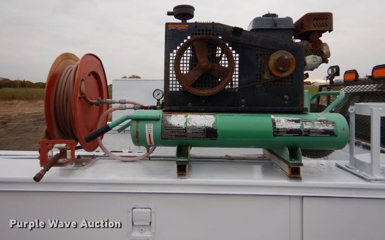 image for item DN5338 2009 Ford F350 Super Duty  SuperCab utility bed pickup truck