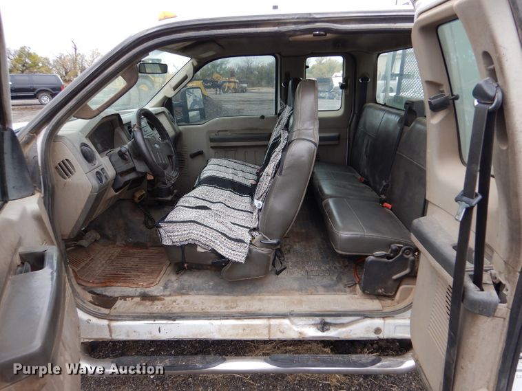 image for item DN5338 2009 Ford F350 Super Duty  SuperCab utility bed pickup truck