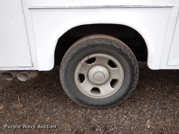 image for item DN5338 2009 Ford F350 Super Duty  SuperCab utility bed pickup truck