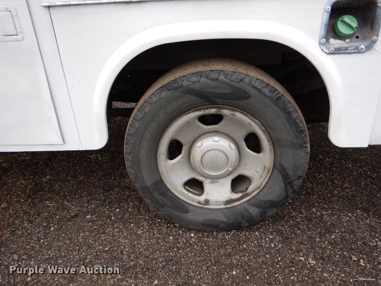 image for item DN5338 2009 Ford F350 Super Duty  SuperCab utility bed pickup truck