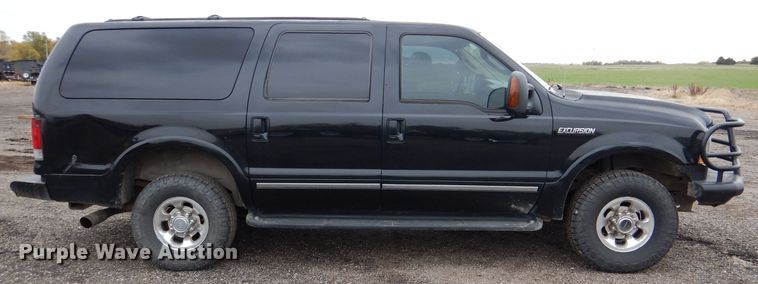 image for item DN5339 2004 Ford Excusrion  SUV