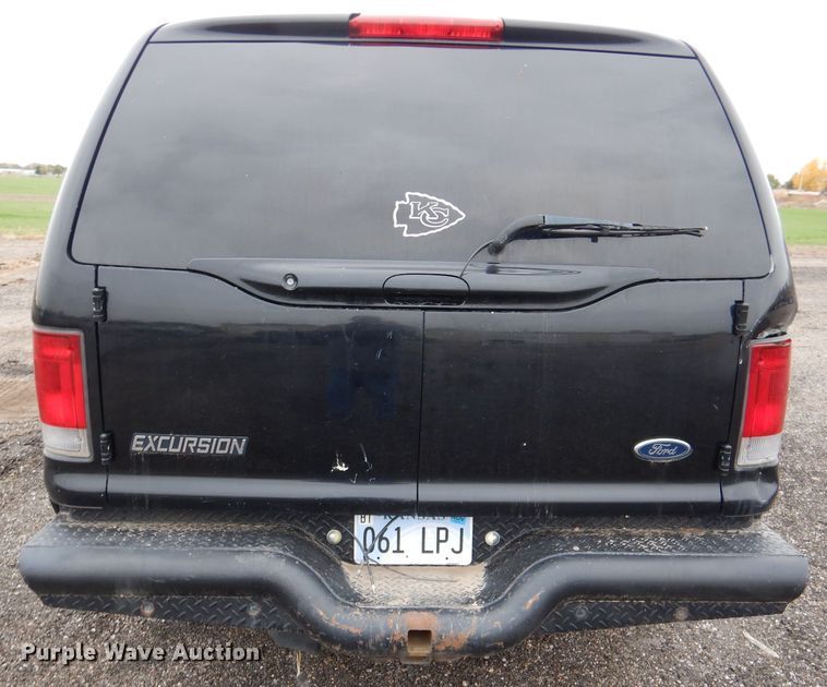 image for item DN5339 2004 Ford Excusrion  SUV