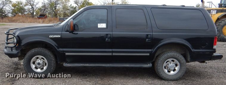 image for item DN5339 2004 Ford Excusrion  SUV